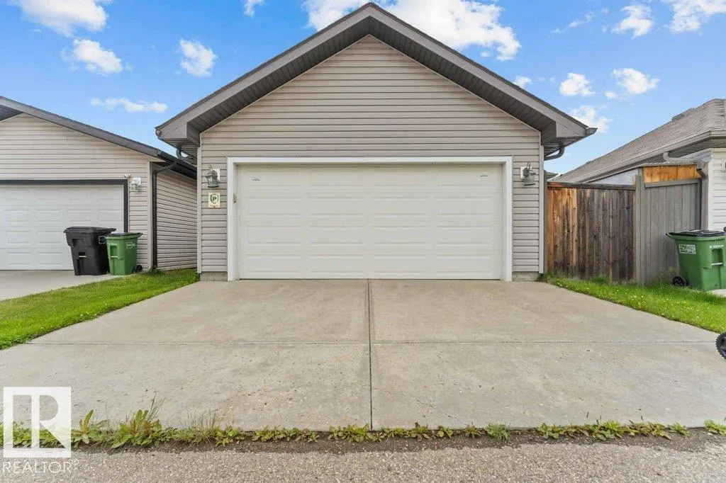 590 TAMARACK RD NW