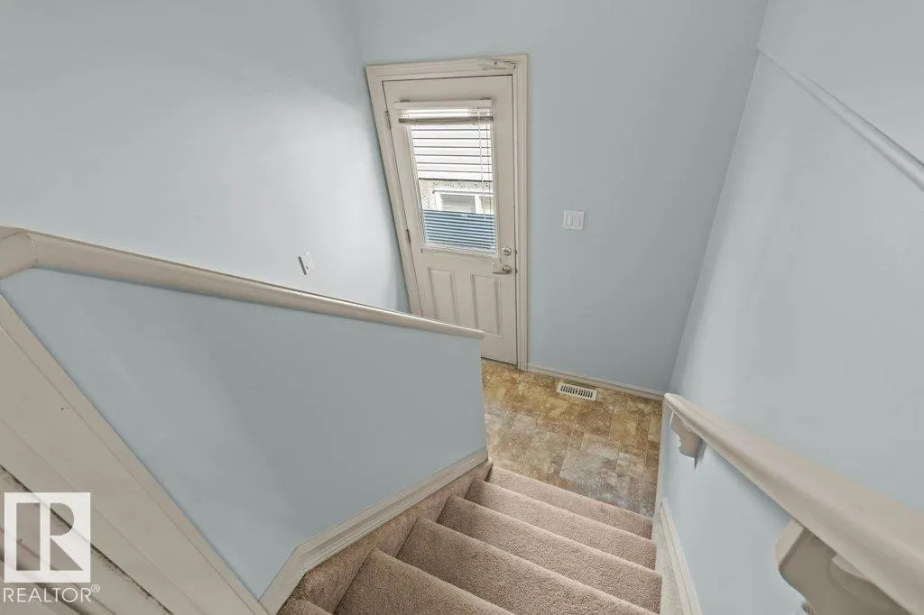 590 TAMARACK RD NW