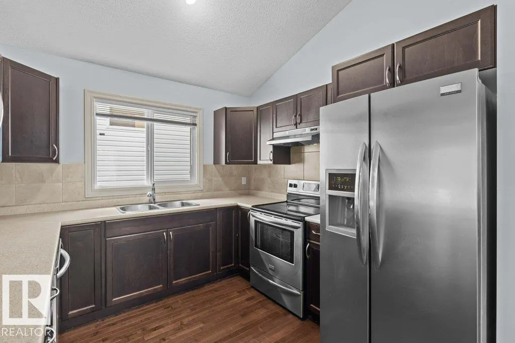 590 TAMARACK RD NW