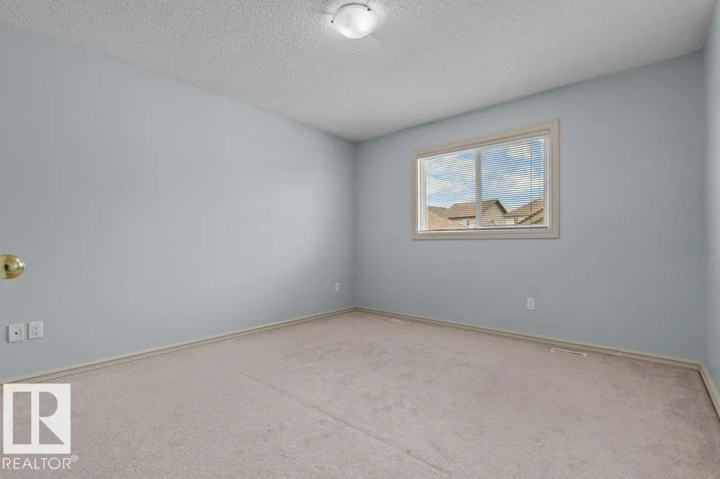 590 TAMARACK RD NW