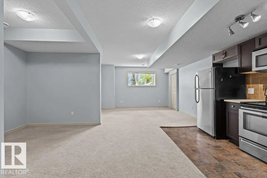 590 TAMARACK RD NW