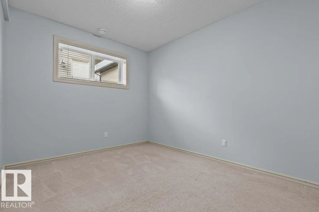 590 TAMARACK RD NW
