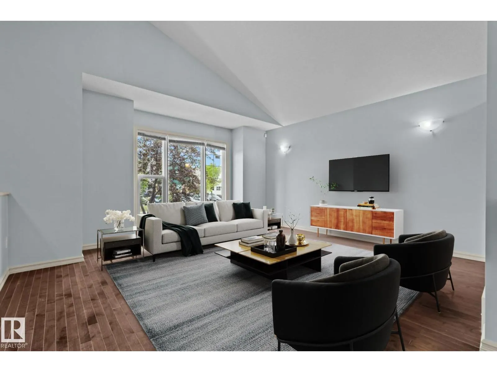 590 TAMARACK RD NW