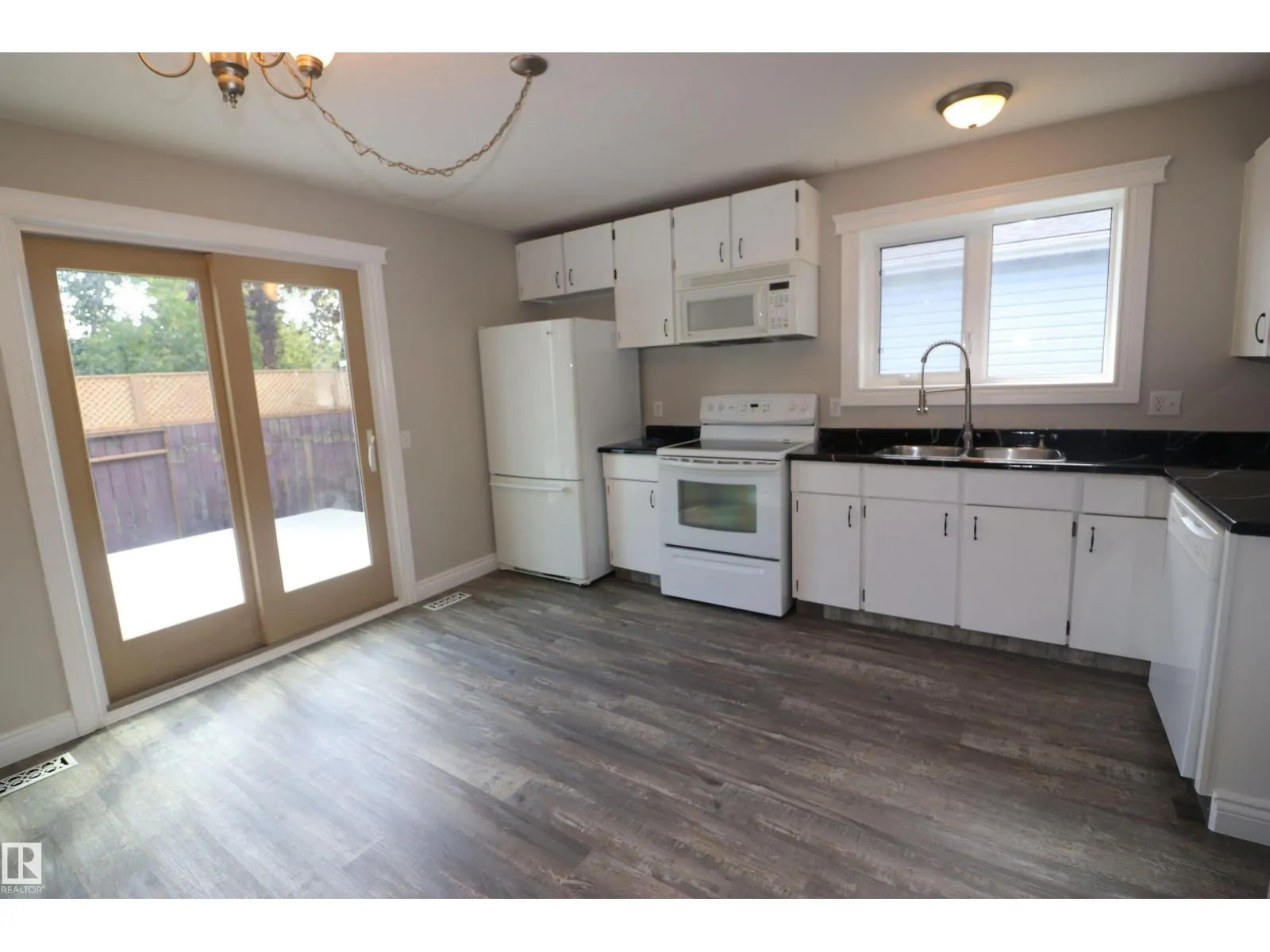 4319 54 ST