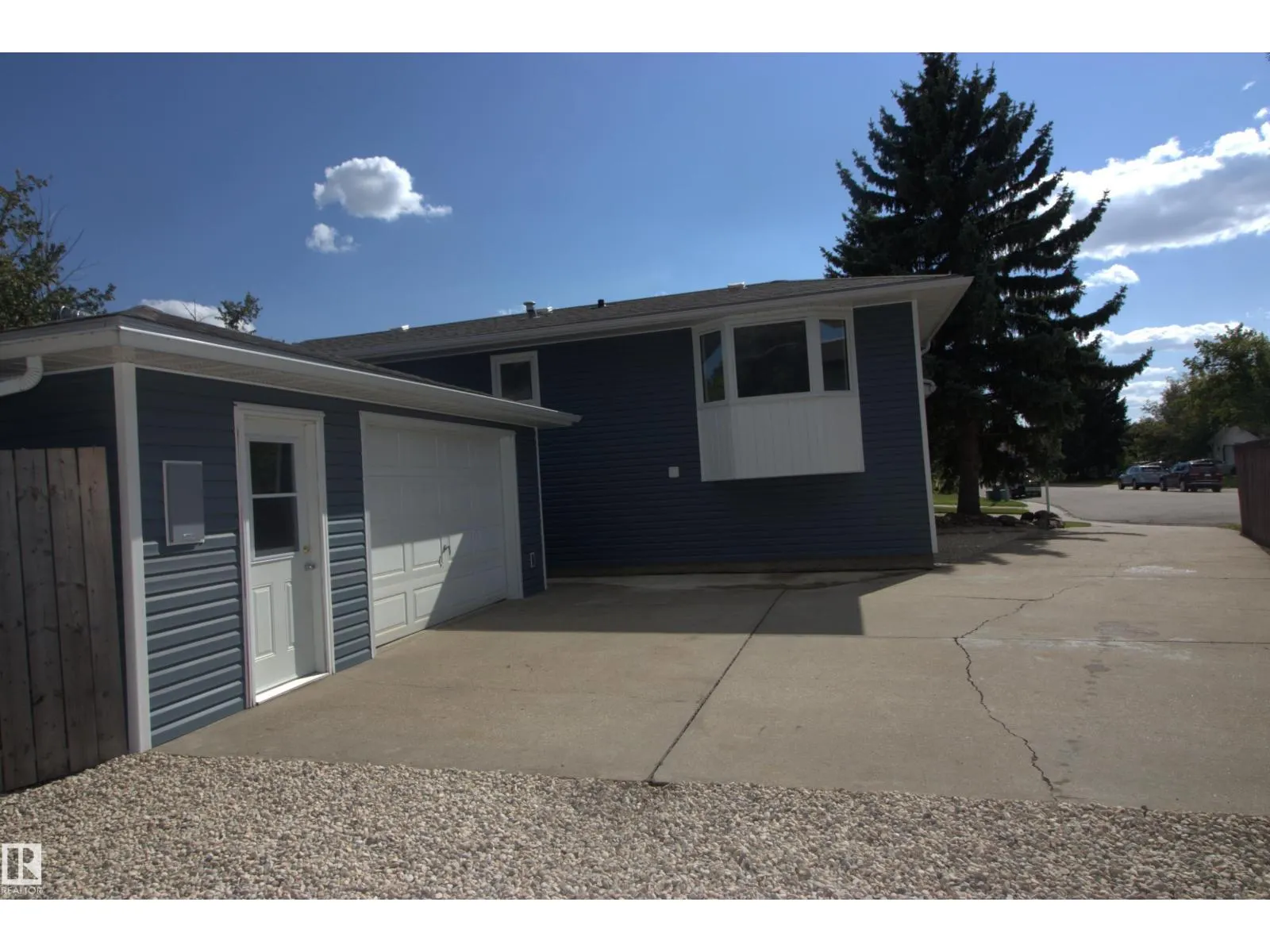 4319 54 ST