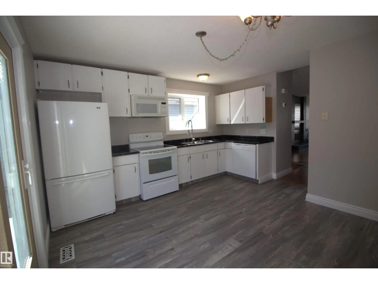 4319 54 ST