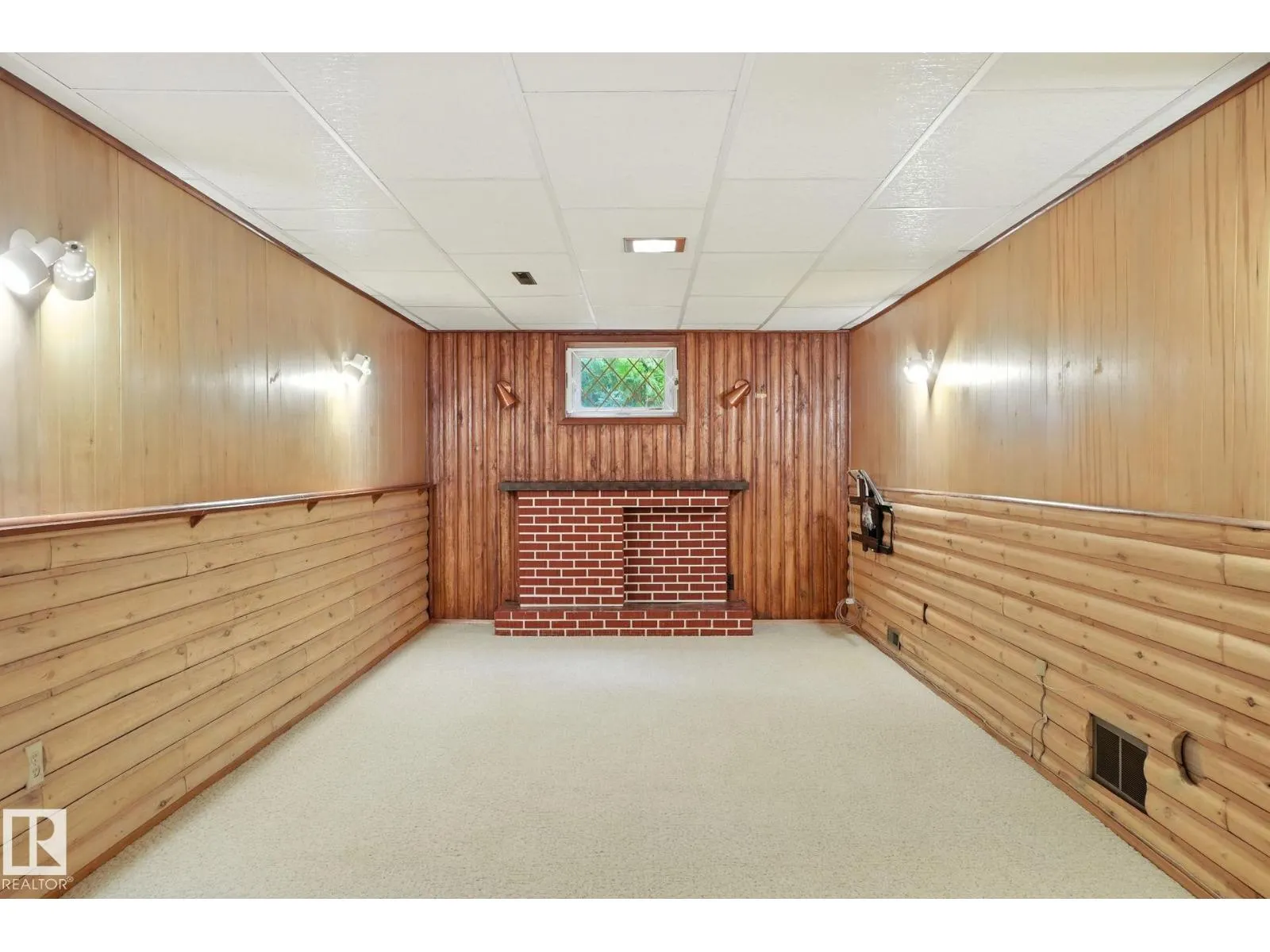 15956 110B AV NW