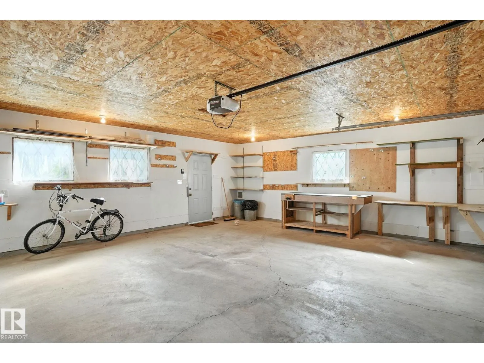 15956 110B AV NW