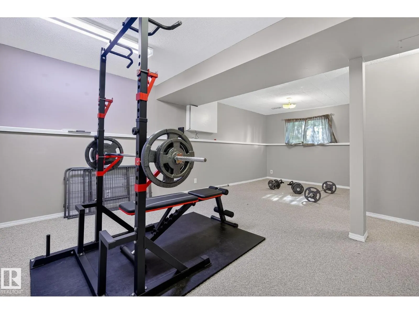2 FARMSTEAD AV
