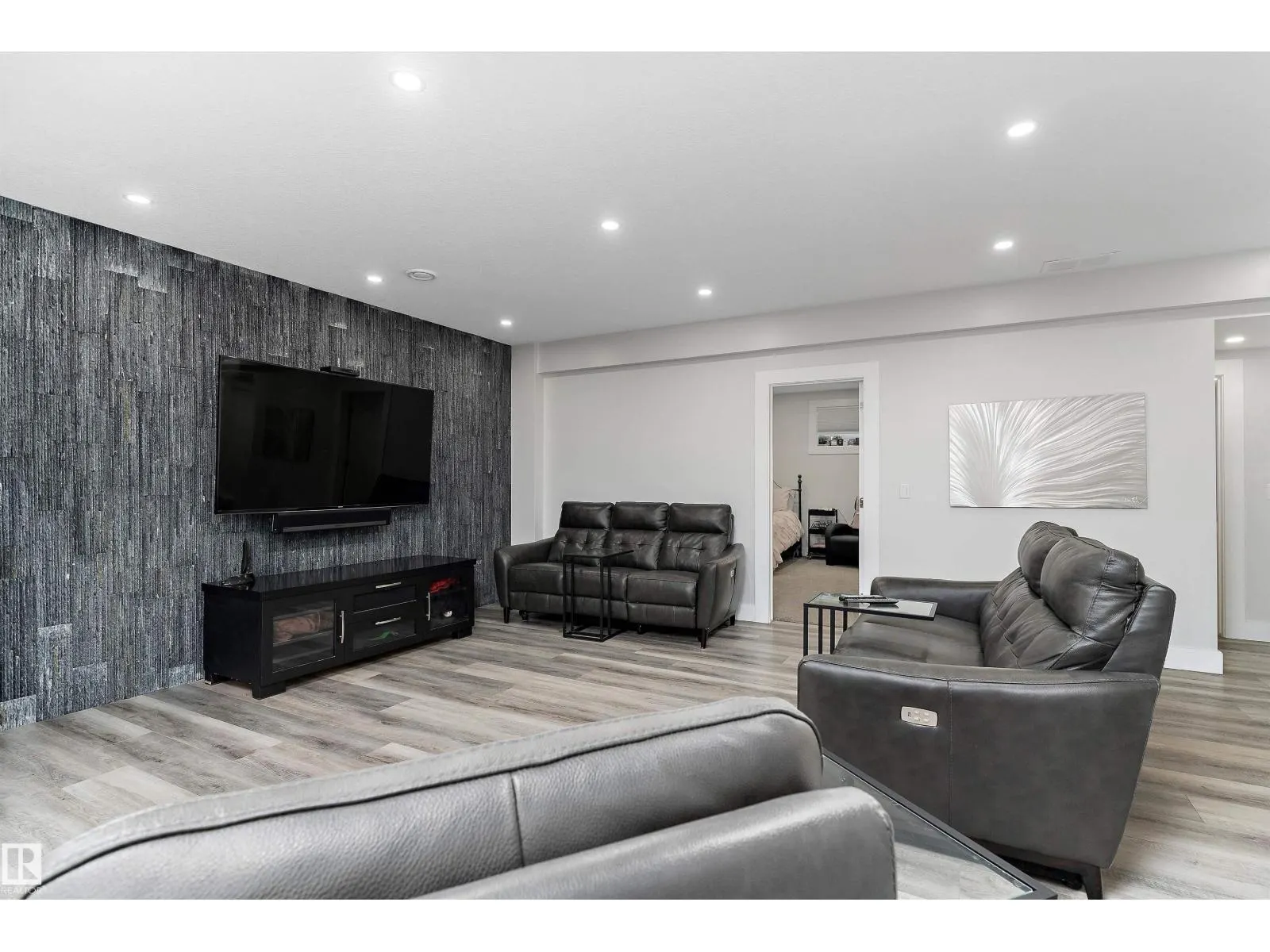 3009 KESWICK WY SW