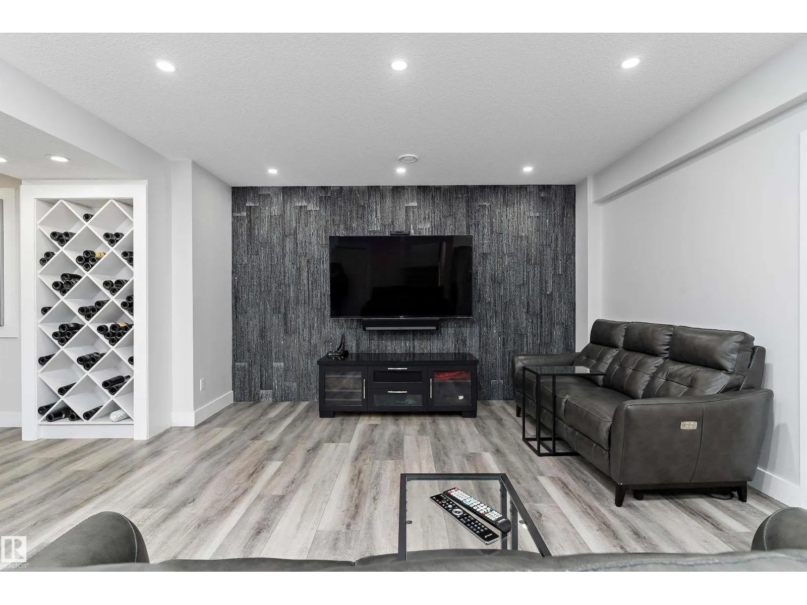 3009 KESWICK WY SW