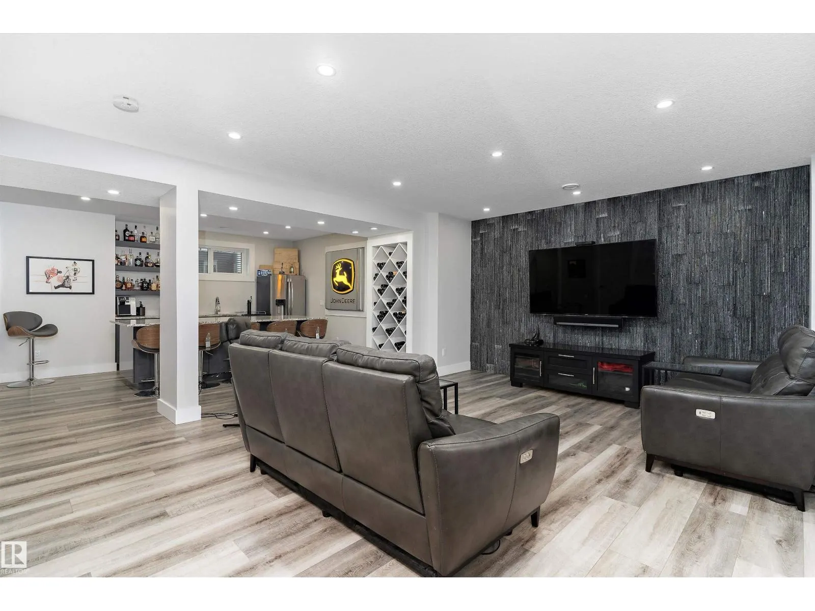 3009 KESWICK WY SW