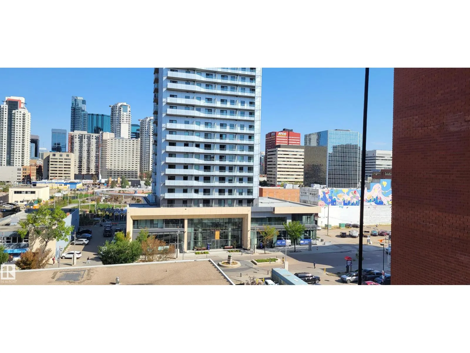 #809 10145 109 ST NW