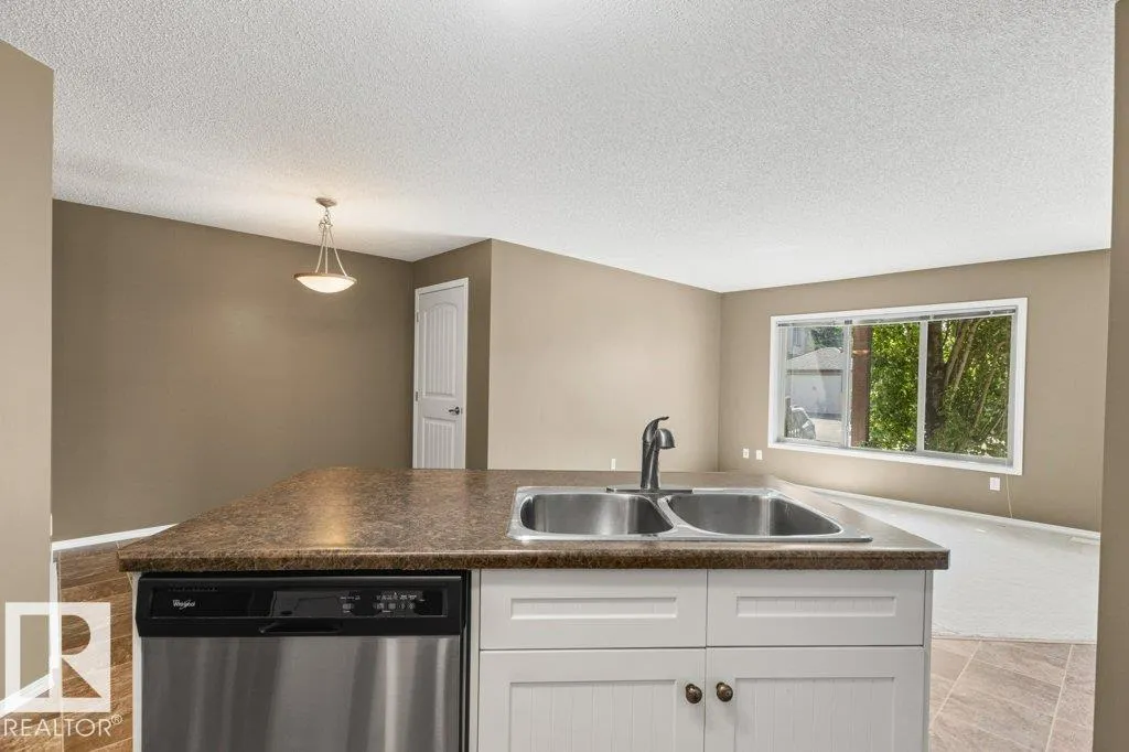 #20 604 62 ST SW