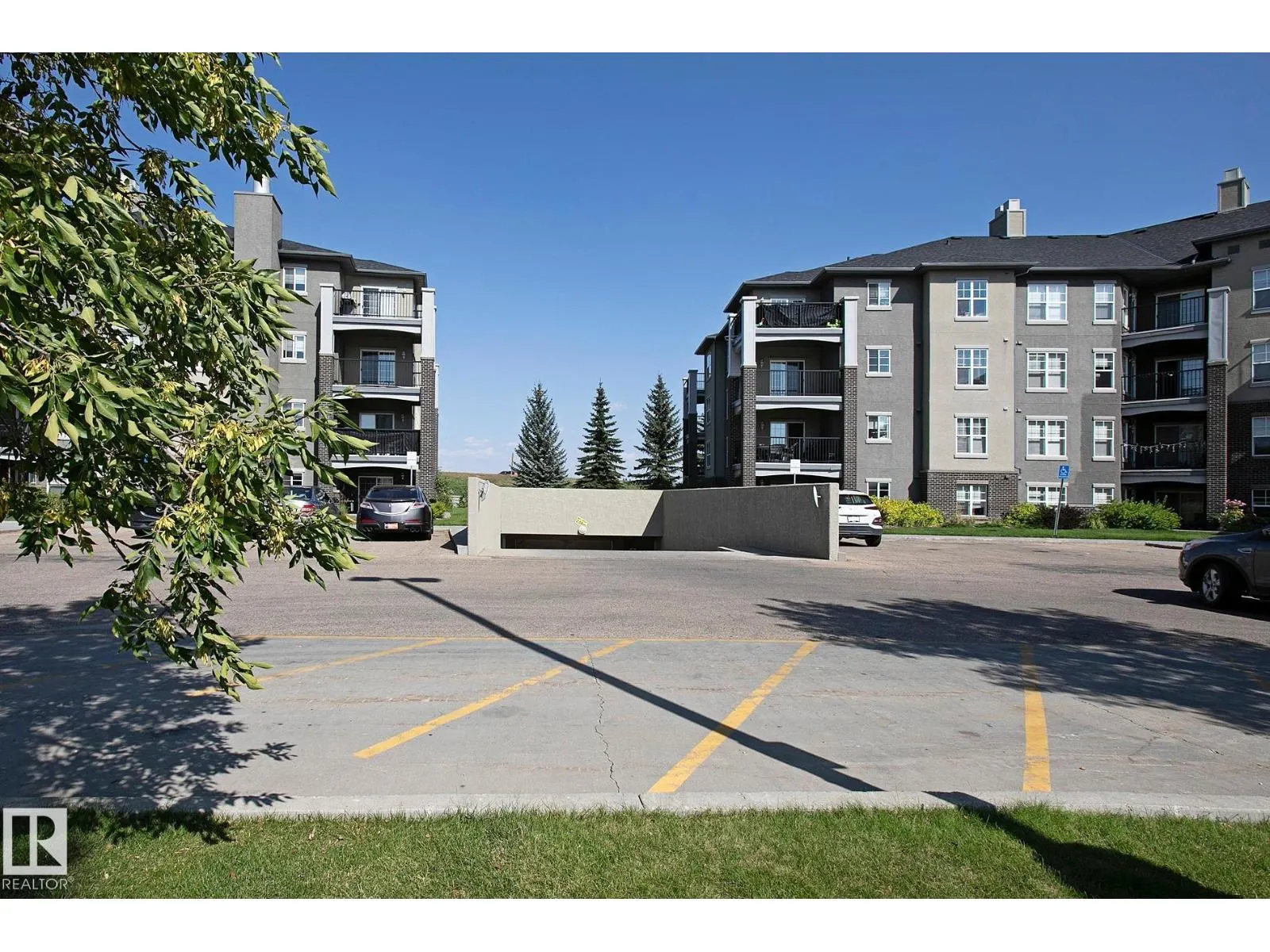 #301 630 MCALLISTER LO SW