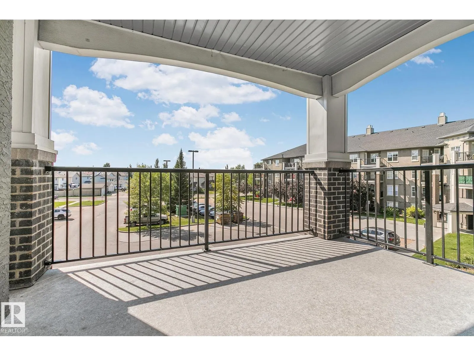 #301 630 MCALLISTER LO SW