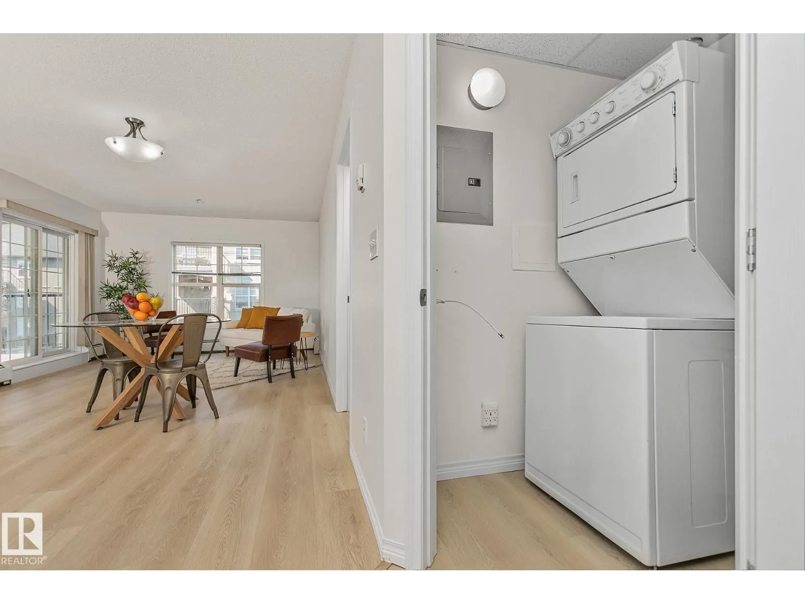 #301 630 MCALLISTER LO SW