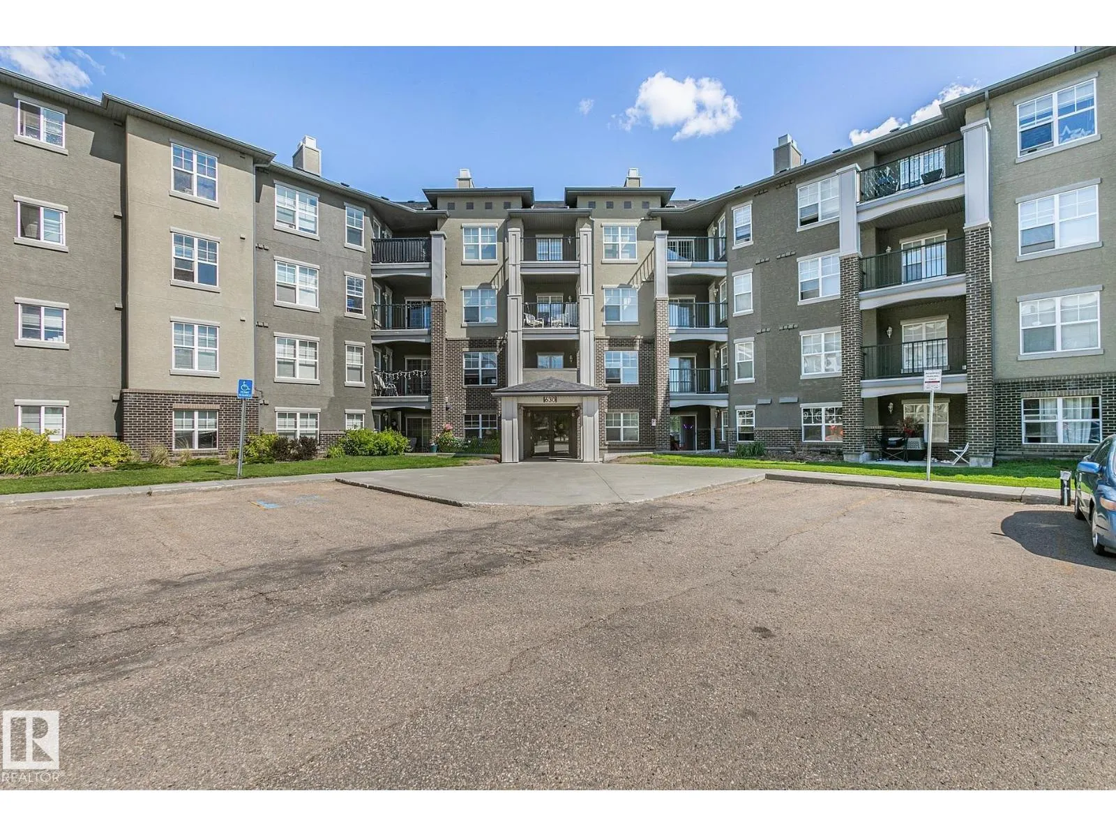 #301 630 MCALLISTER LO SW