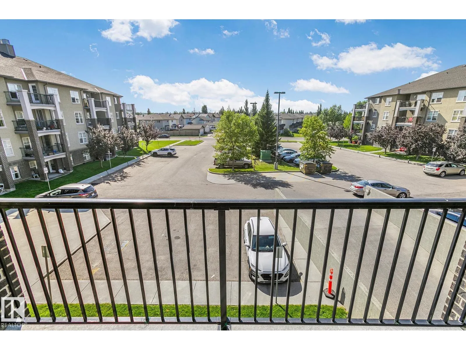#301 630 MCALLISTER LO SW