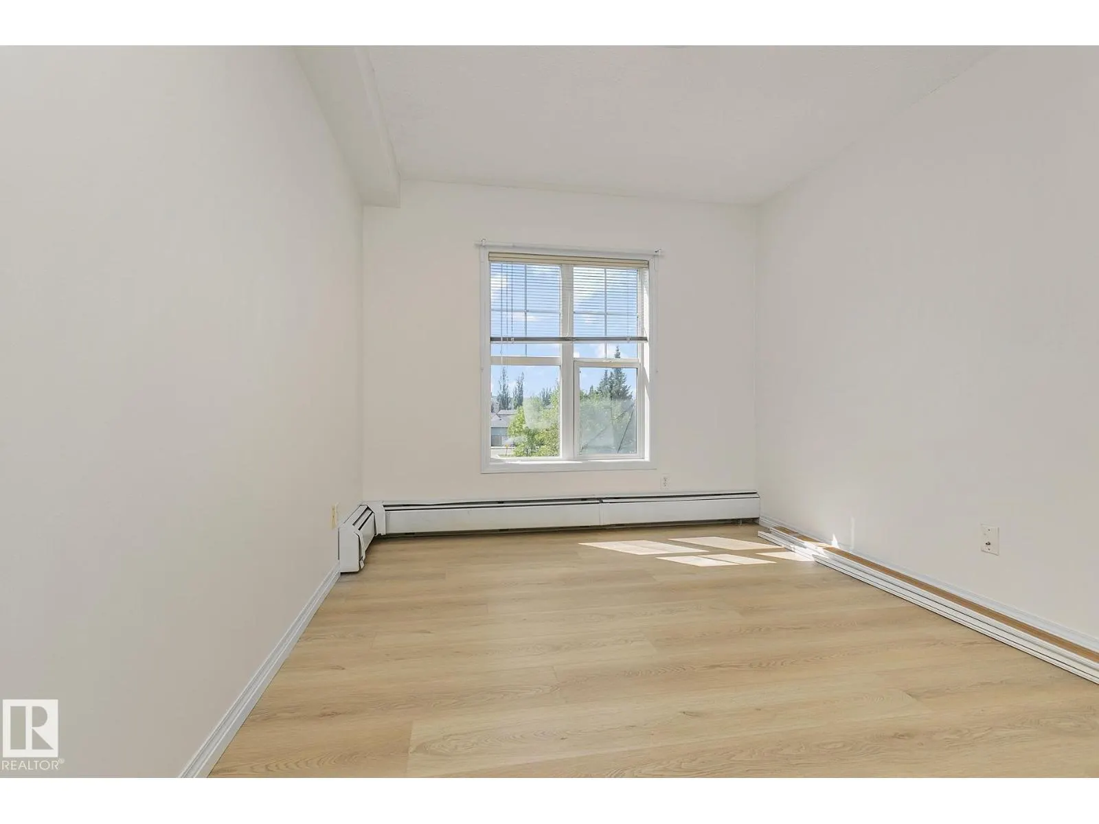 #301 630 MCALLISTER LO SW