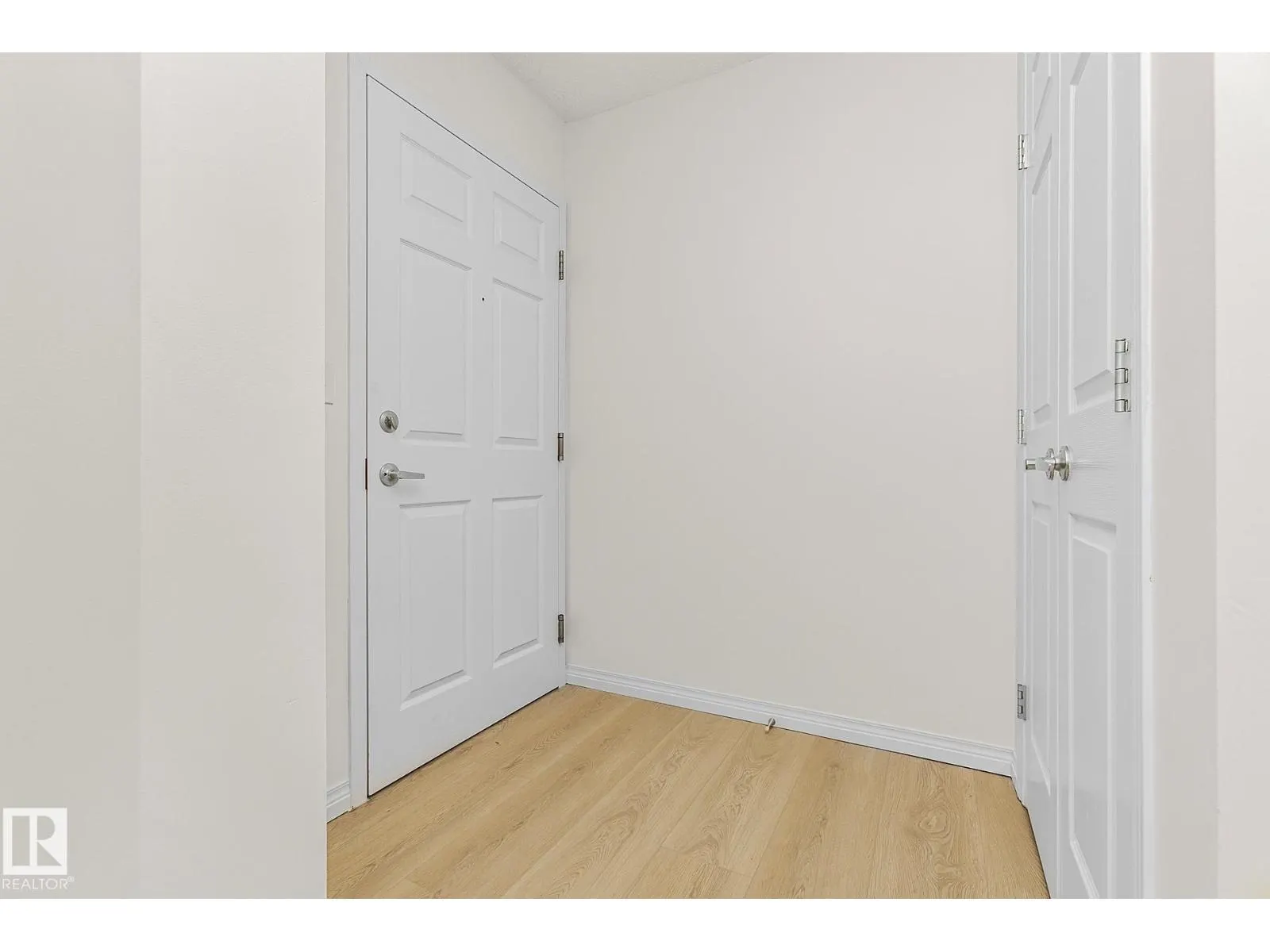 #301 630 MCALLISTER LO SW