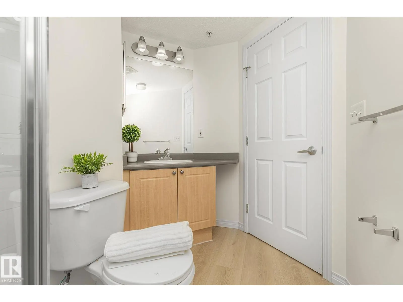 #301 630 MCALLISTER LO SW