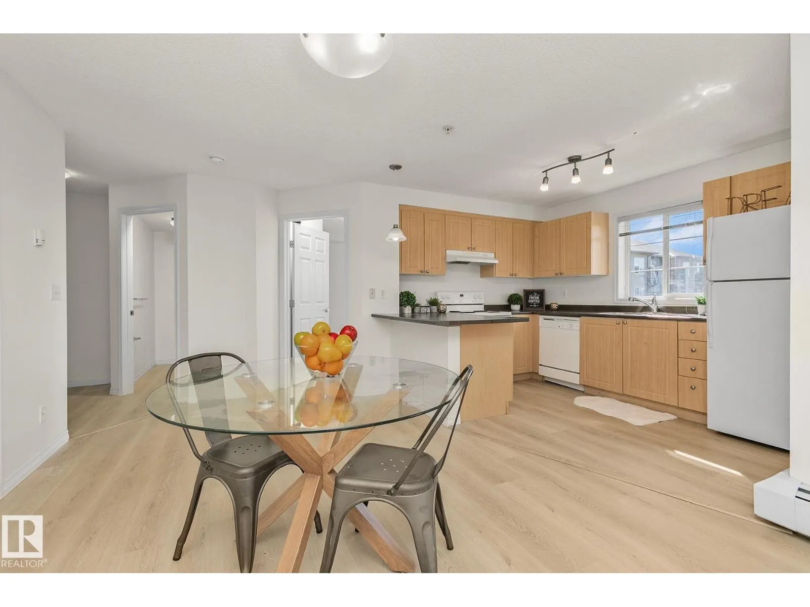 #301 630 MCALLISTER LO SW