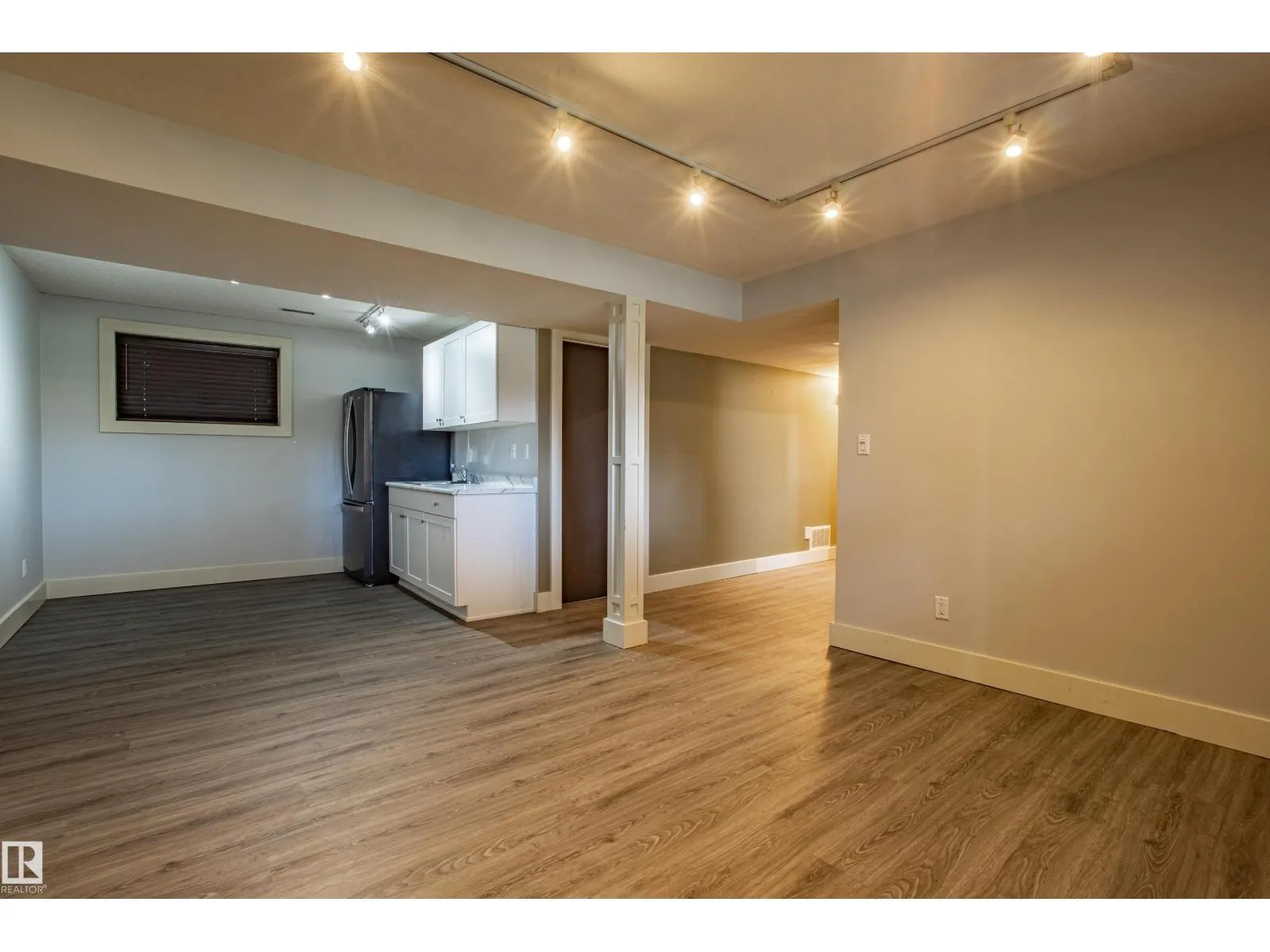 18 LOCKHART DR