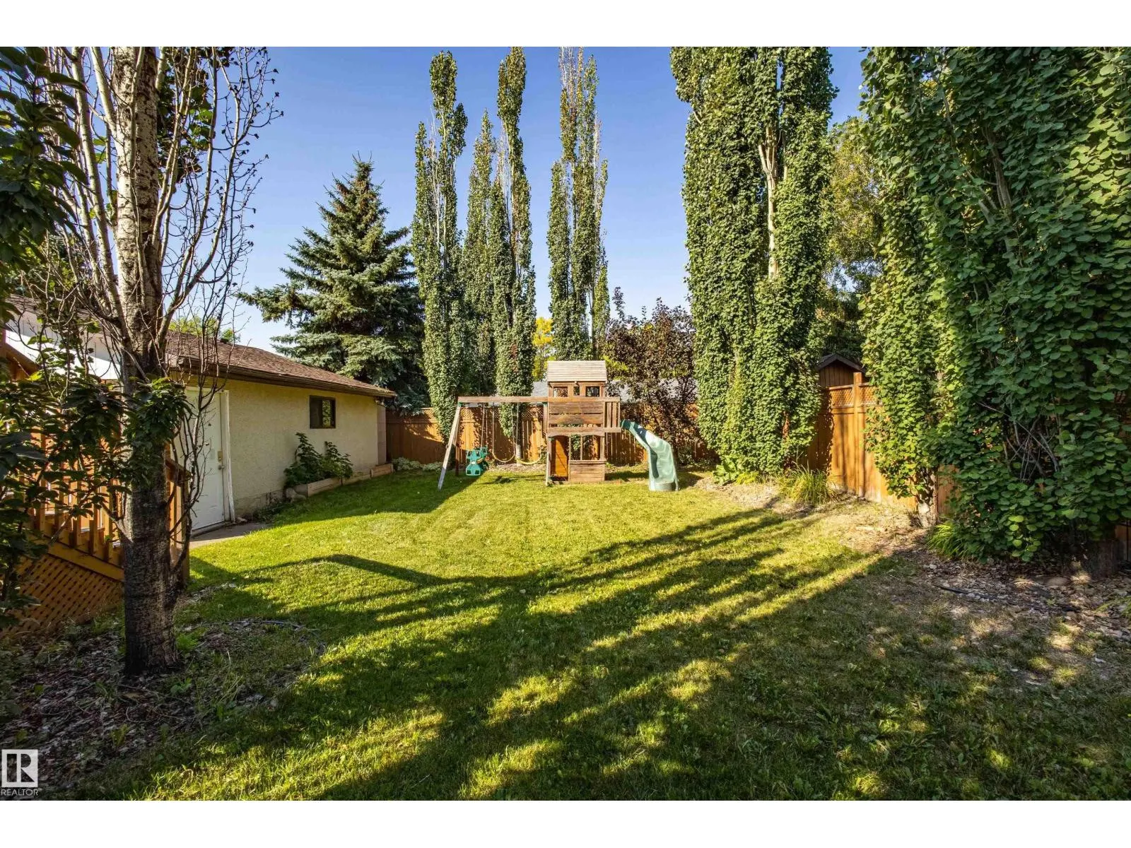 18 LOCKHART DR