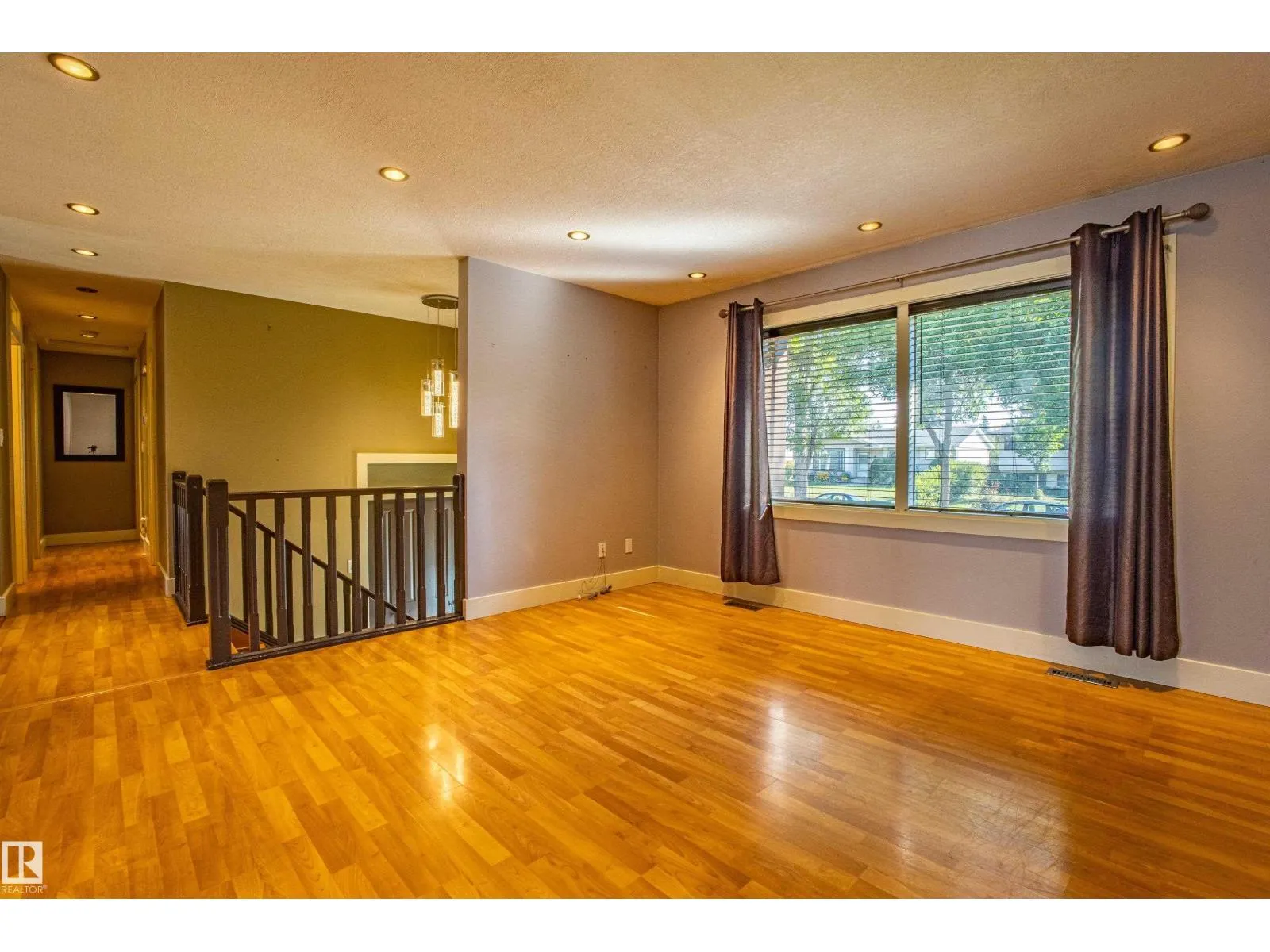 18 LOCKHART DR