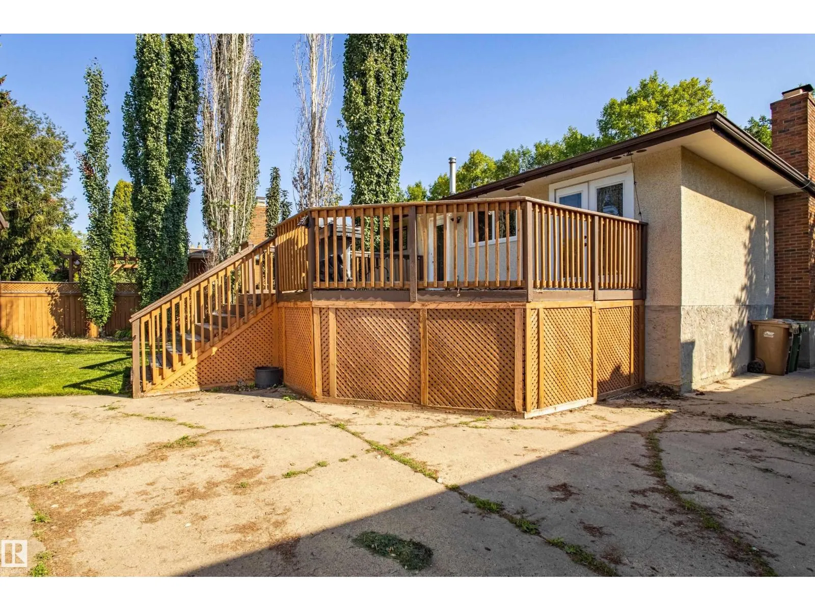 18 LOCKHART DR