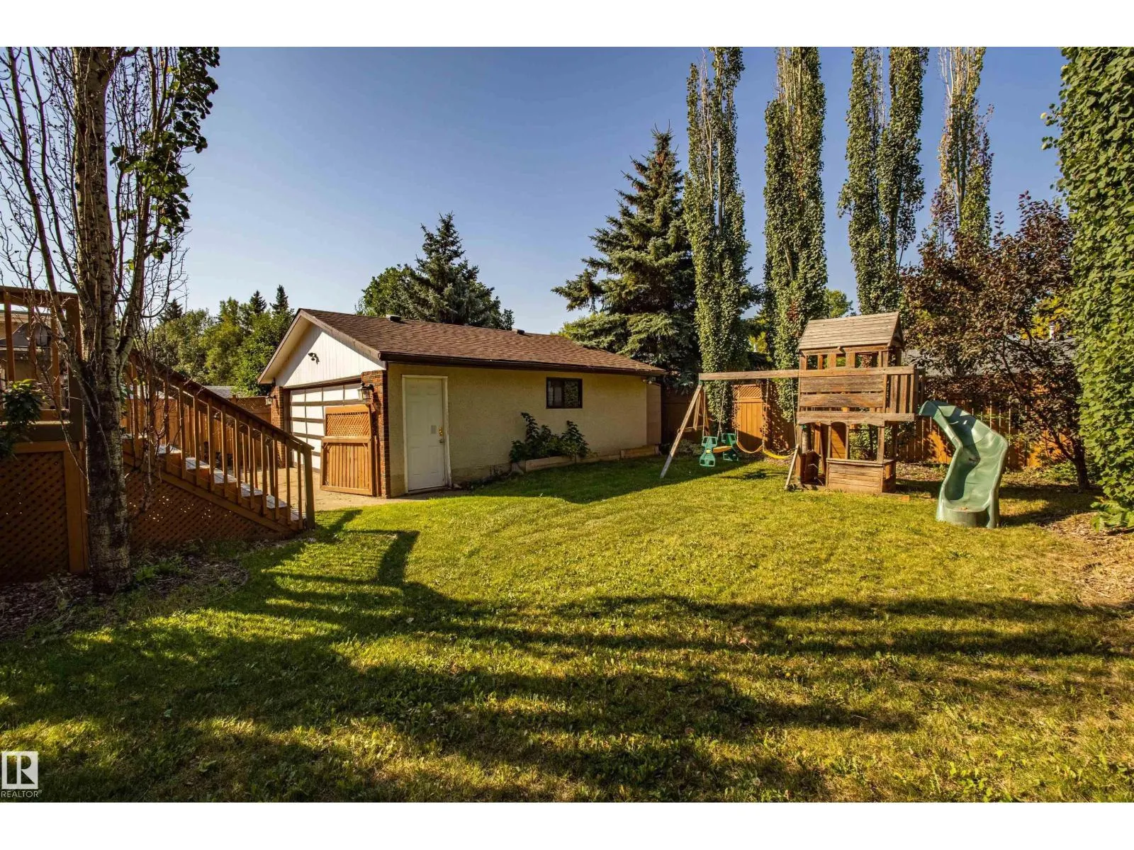 18 LOCKHART DR