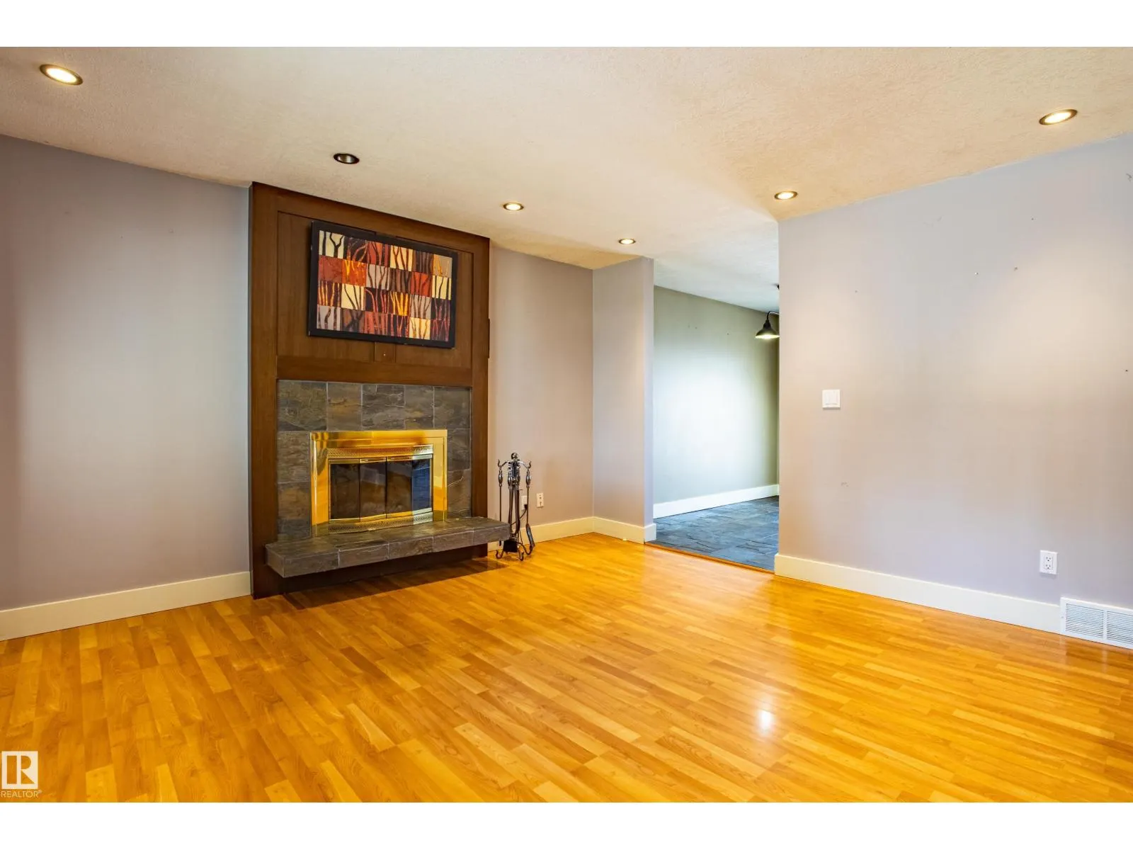 18 LOCKHART DR