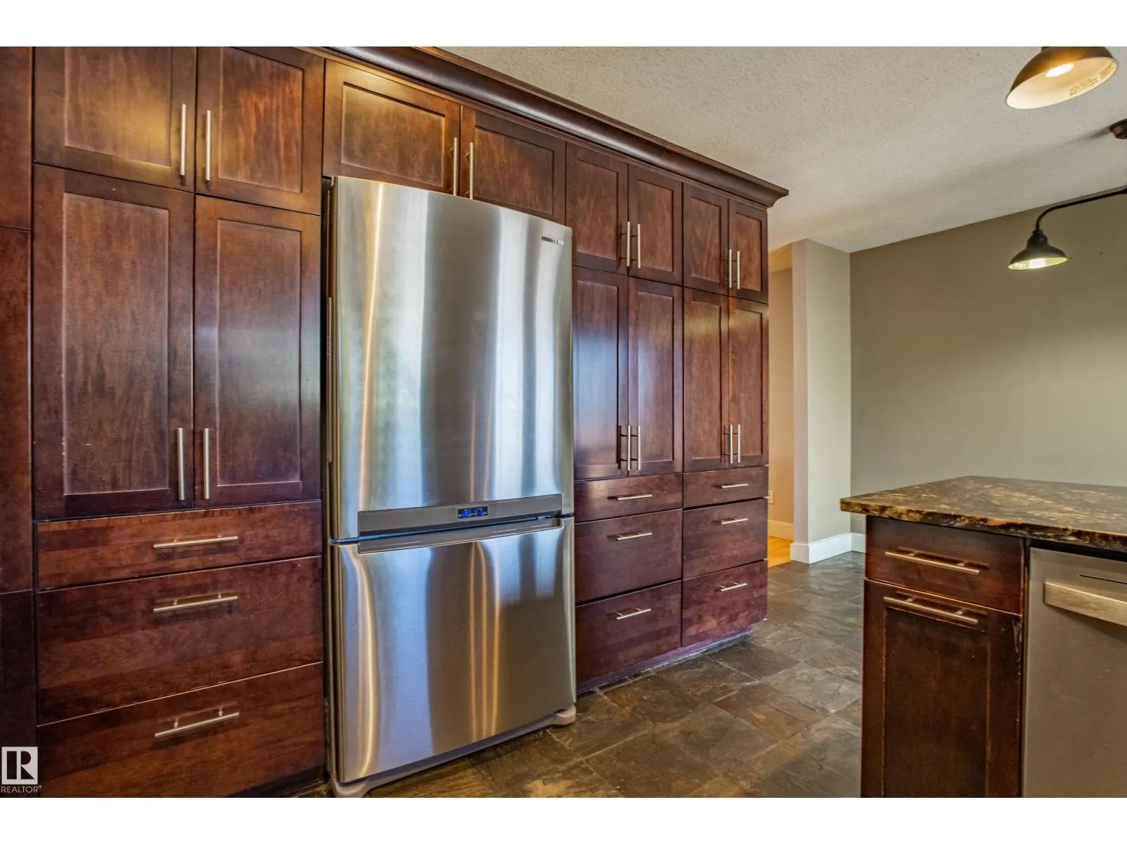 18 LOCKHART DR