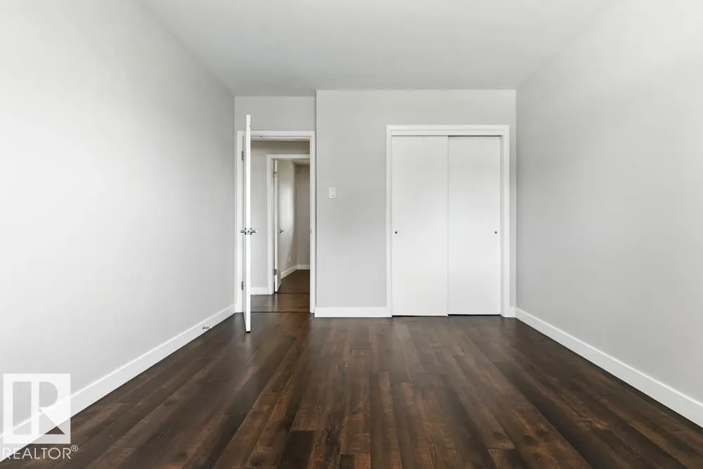 9623 52 ST NW