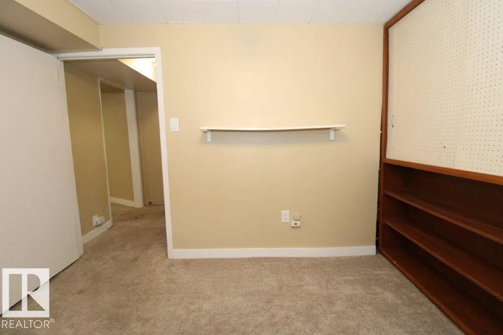 12143 59 ST NW