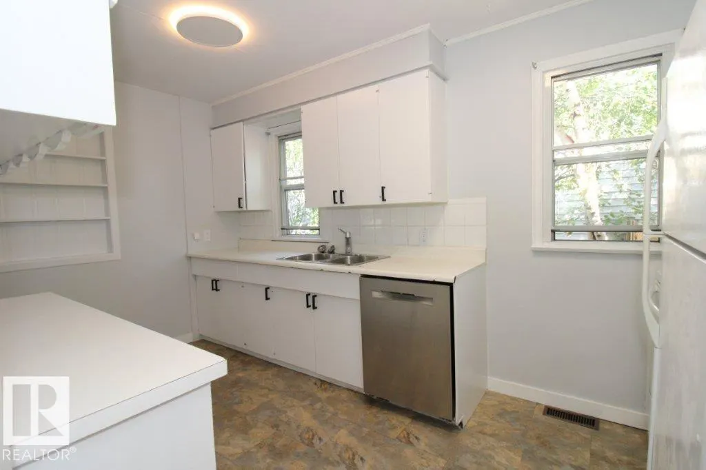12143 59 ST NW