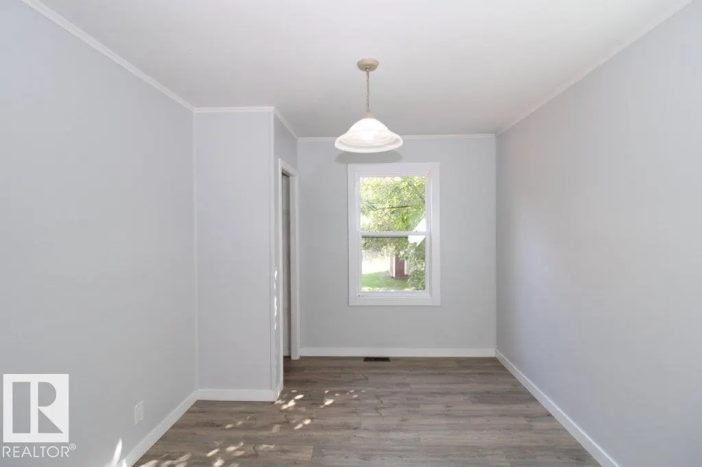12143 59 ST NW