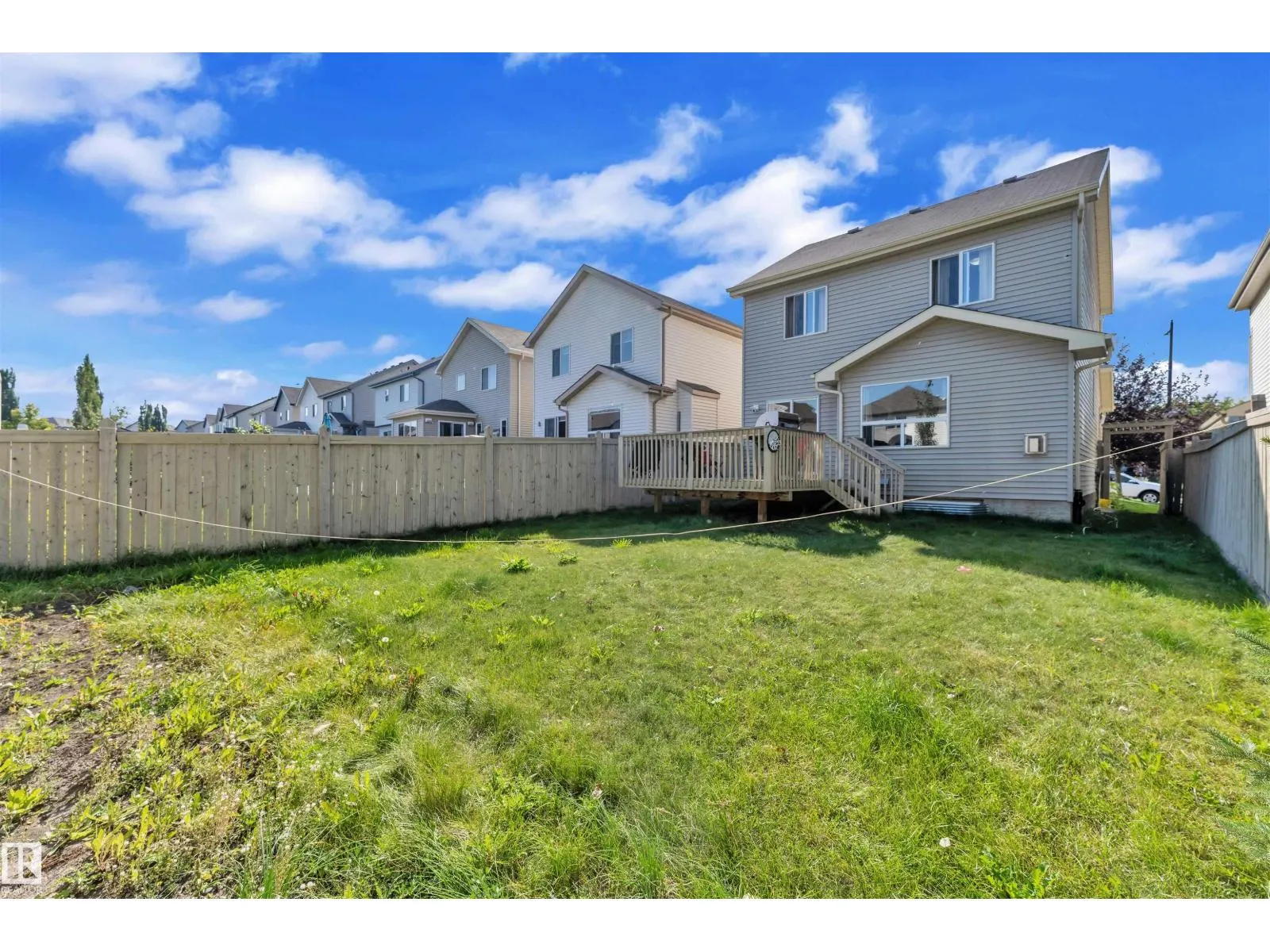 6152 13 AV SW