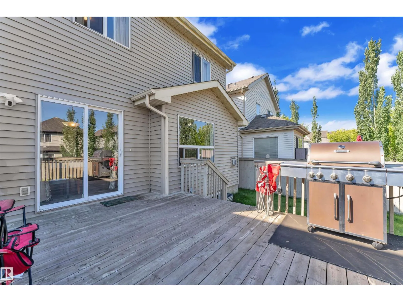 6152 13 AV SW