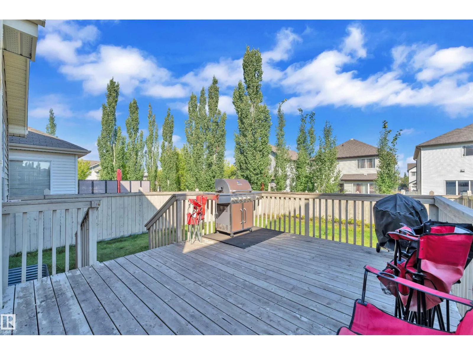 6152 13 AV SW