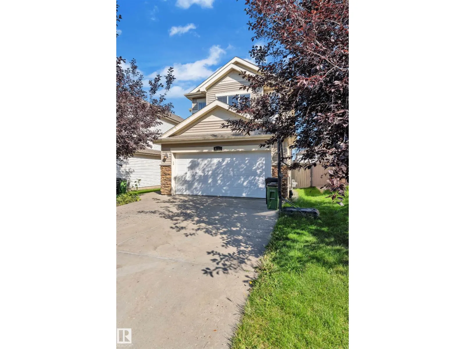 6152 13 AV SW