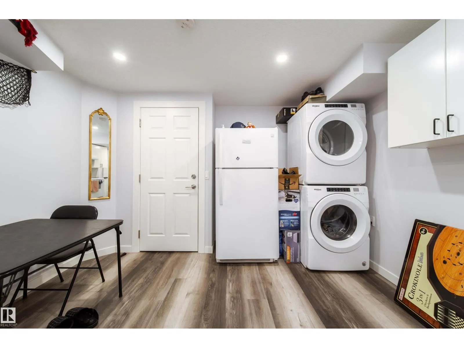 8118-8120 81 AV NW