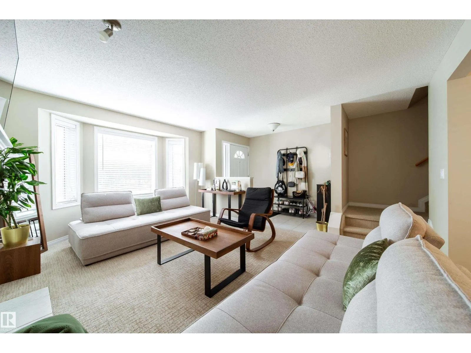 8118-8120 81 AV NW