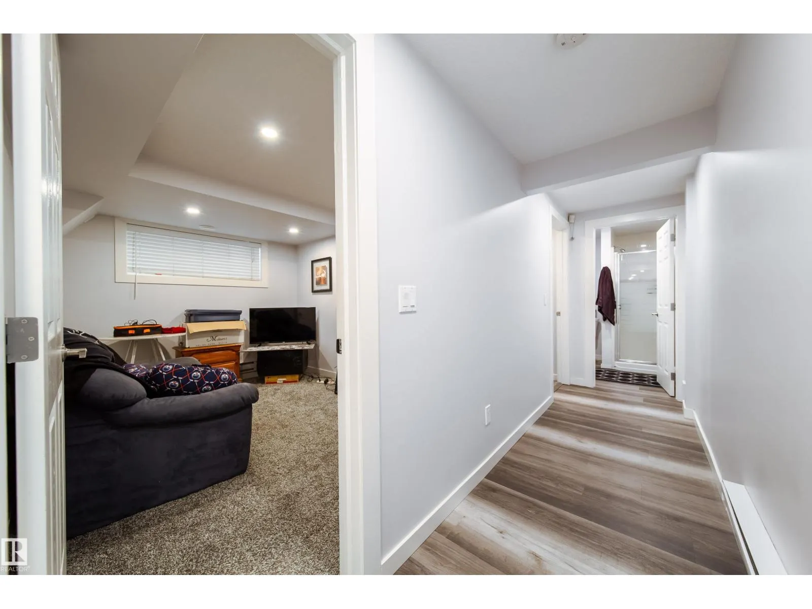 8118-8120 81 AV NW