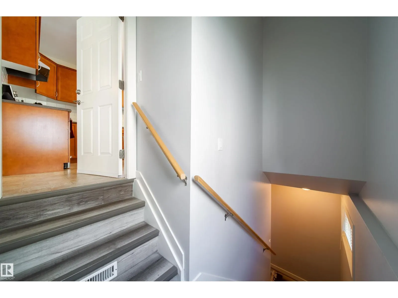 8118-8120 81 AV NW