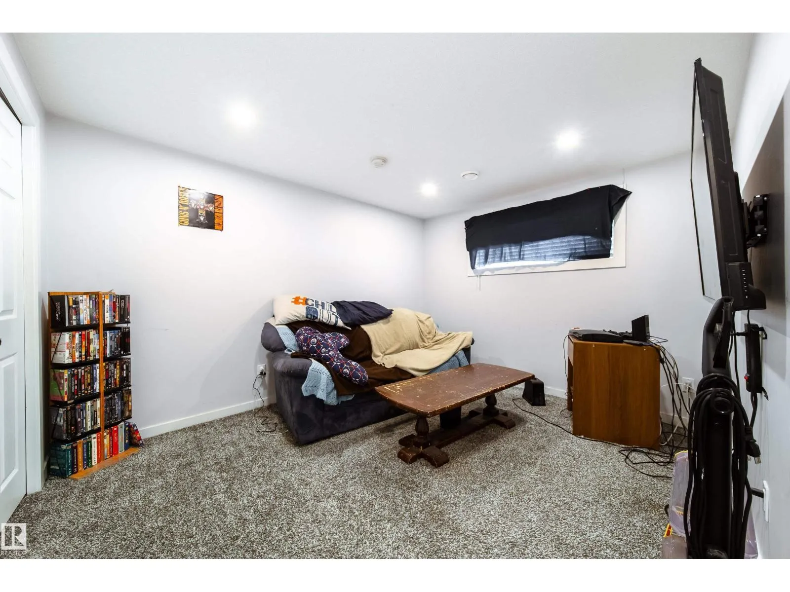 8118-8120 81 AV NW