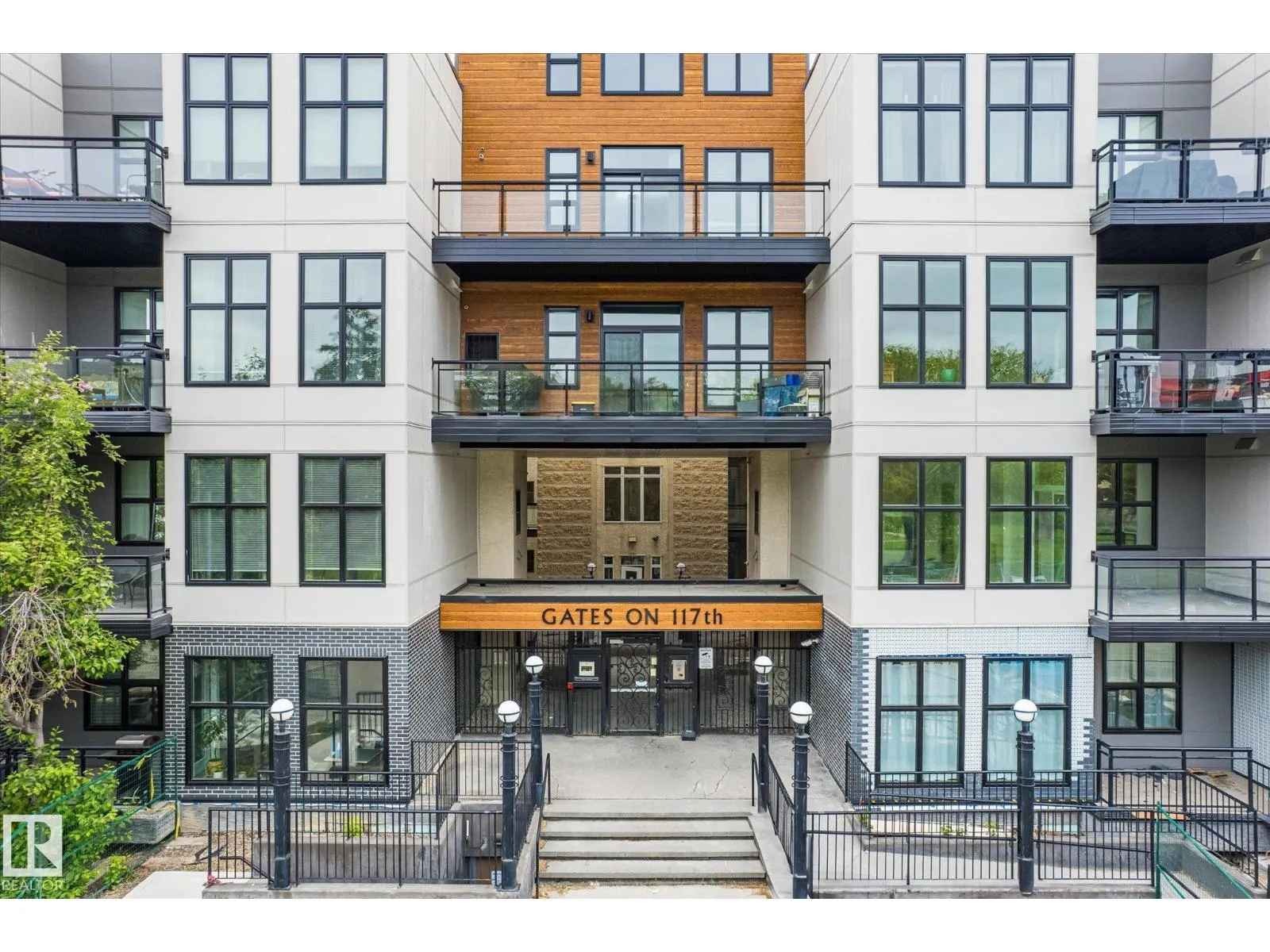 #103 10531 117 ST NW