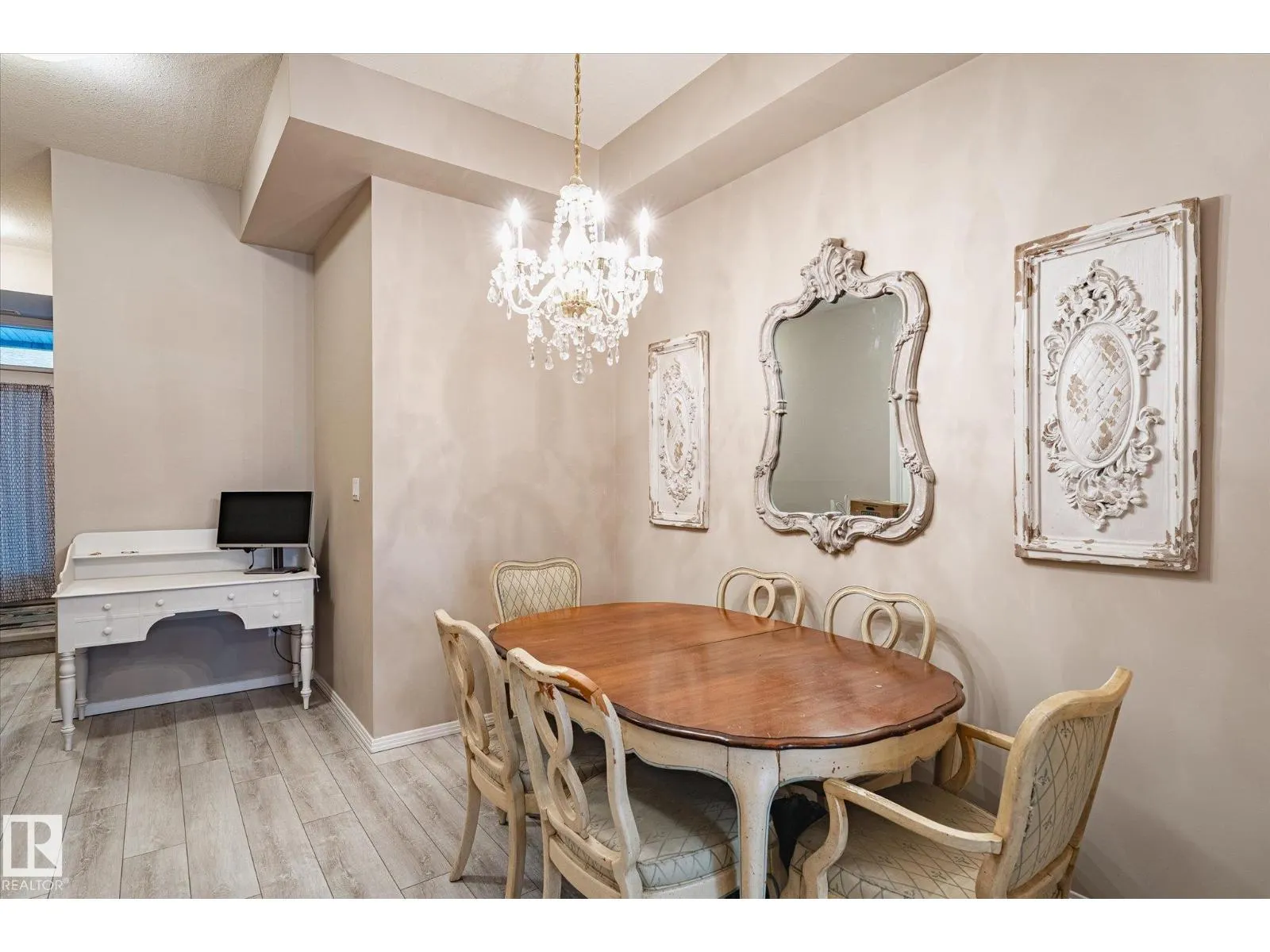 #103 10531 117 ST NW