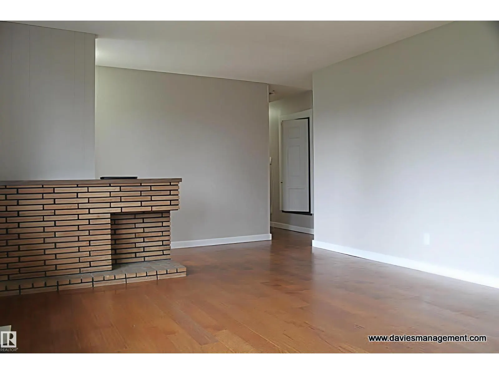 9412 134 AV NW